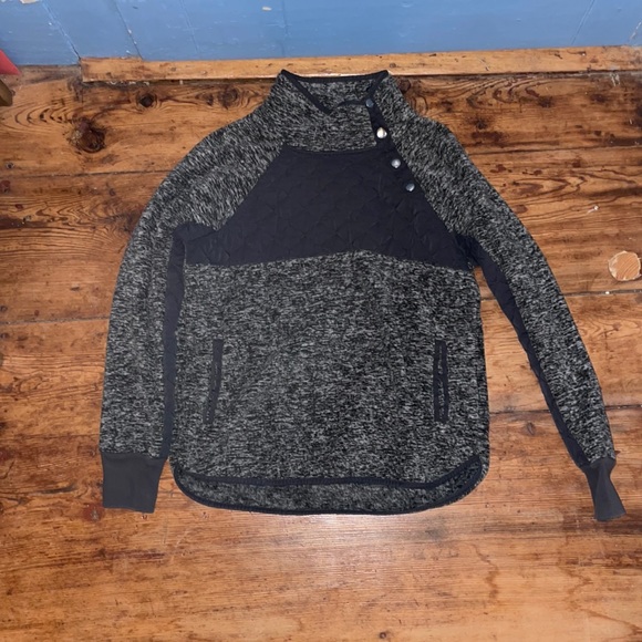 Abercrombie & Fitch Asymmetrical Snap-Up Fleece - Picture 5 of 12